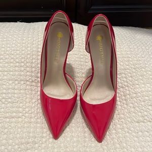 Brand new, red heels size 6.5, never been worn !